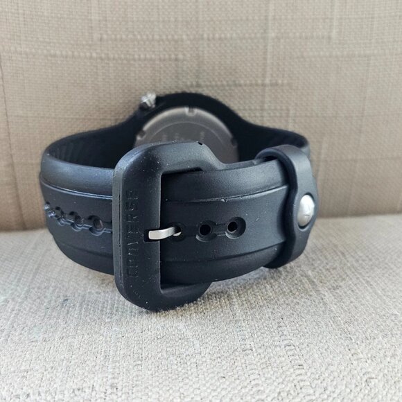 Converse Unisex Wristwatch Black Rubber Strap Sport Analog Wrist Watch - Picture 6 of 12